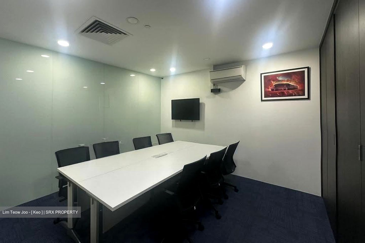 International Plaza (D2), Office #627833121